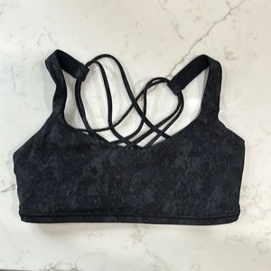 Lululemon Free to Be Bra